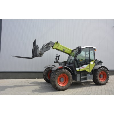 CLAAS SCORPION 736