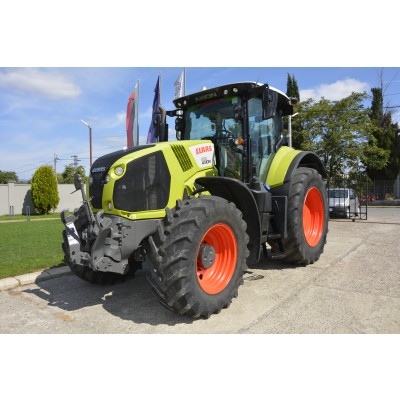 CLAAS AXION 830